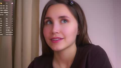 Snapshot of zeldaes chatting on December 3, 2025, 11:25 pm Emilia online show from December 3, 2025, 11:25 pm