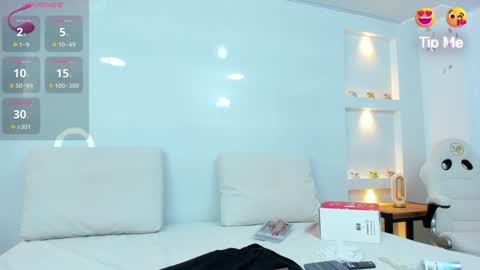 Zenda Evans online show from February 7, 2025, 3:55 am