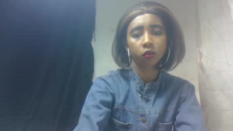 zeolineess online show from October 10, 2025, 10:42 pm