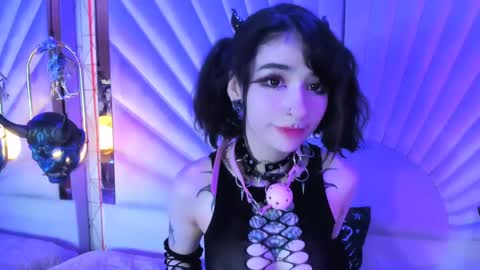 Snapshot of zephirah_abney chatting on February 11, 2025, 7:48 pm online show from February 11, 2025, 7:48 pm