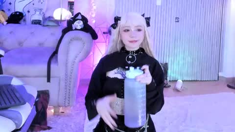 Snapshot of zephirah_abney chatting on September 14, 2025, 2:38 pm online show from September 14, 2025, 2:38 pm