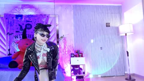 Snapshot of zephirah_abney chatting on October 31, 2025, 2:51 pm online show from October 31, 2025, 2:51 pm