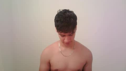 zeus_183 online show from October 19, 2025, 2:50 pm