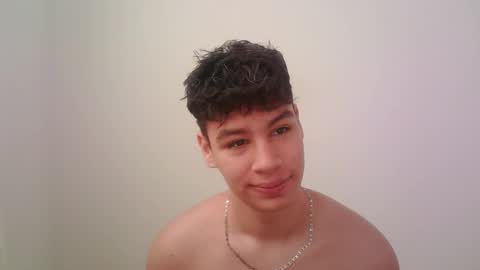 zeus_183 online show from December 4, 2025, 1:31 pm