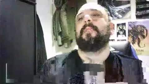 Snapshot of zeuxhogan chatting on December 16, 2025, 11:15 am zeuxhogan online show from December 16, 2025, 11:15 am