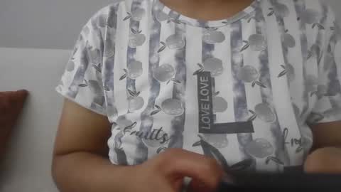 Snapshot of zeyzeysuuuu chatting on October 19, 2025, 9:21 am zeyzeysuuuu online show from October 19, 2025, 9:21 am