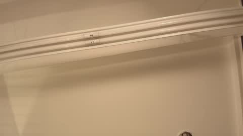 zhally_dee online show from December 17, 2025, 8:04 pm