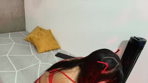 ZHAMIRA  ANDRES online show from January 26, 2025, 4:20 am