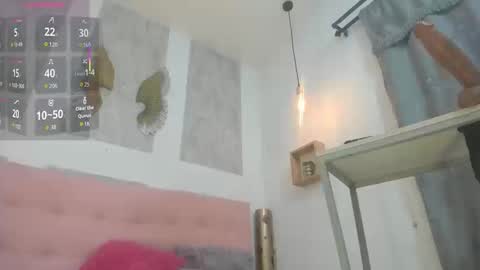 ZHAMIRA  ANDRES online show from September 11, 2025, 10:10 pm