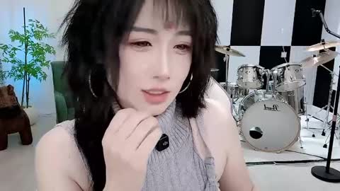 Snapshot of zhen0 chatting on September 13, 2025, 5:57 pm zhen online show from September 13, 2025, 5:57 pm