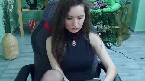 zianichols online show from March 6, 2025, 11:09 pm