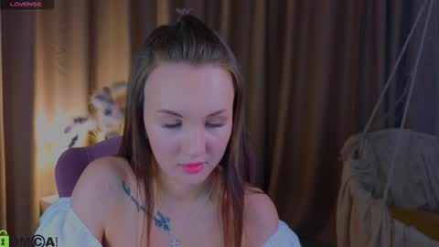 Zlata  Mon Tue Thu Fri Sun Sa GMT 3 0000pm - 0600pm  online show from October 13, 2025, 4:18 pm