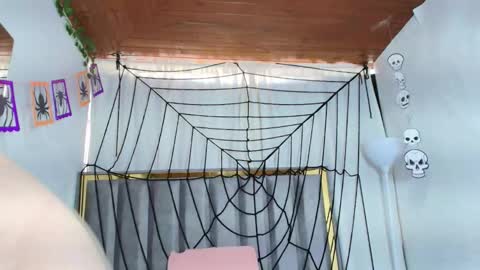 Zoe online show from October 20, 2025, 12:27 pm