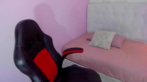 ZOE  online show from November 7, 2025, 12:38 pm