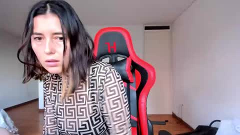 ZOE online show from February 19, 2025, 10:31 pm