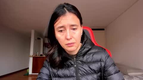 ZOE online show from October 21, 2025, 7:47 pm