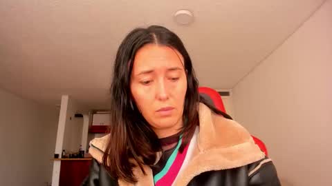 ZOE online show from November 11, 2025, 9:15 pm