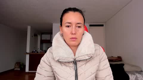 ZOE online show from December 2, 2025, 9:32 pm