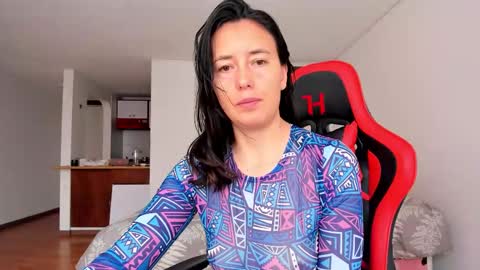 ZOE online show from December 17, 2025, 7:31 pm