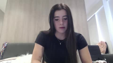 Zoe online show from September 10, 2025, 5:13 pm