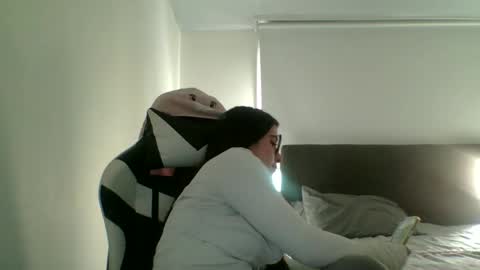 Zoe online show from November 12, 2025, 6:41 pm