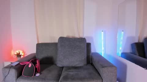 Zoe online show from March 3, 2025, 1:10 am