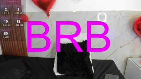 zoeameliie online show from February 15, 2025, 9:15 pm