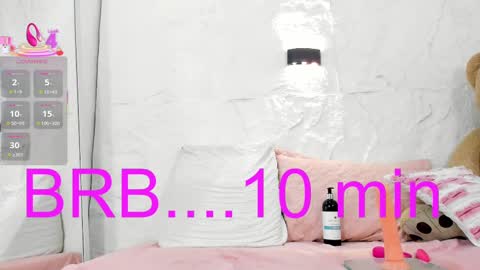 zoeameliie online show from March 9, 2025, 8:31 pm