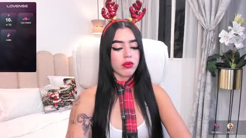 Snapshot of zoee_jackson chatting on December 21, 2024, 11:13 pm  zoee jackson online show from December 21, 2024, 11:13 pm