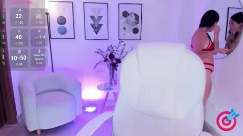 Snapshot of zoee_jackson chatting on February 18, 2025, 10:03 pm  zoee jackson online show from February 18, 2025, 10:03 pm