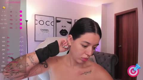 Snapshot of zoee_jackson chatting on March 1, 2025, 6:43 pm  zoee jackson online show from March 1, 2025, 6:43 pm