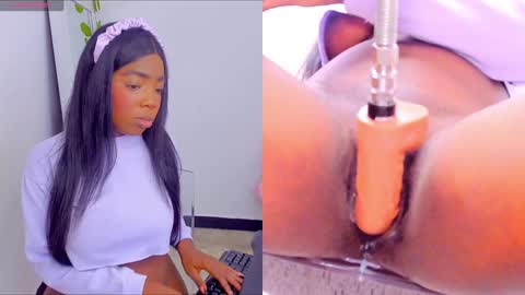 Snapshot of zoeethompson_cm chatting on January 8, 2025, 7:13 pm online show from January 8, 2025, 7:13 pm