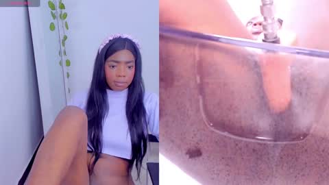 Snapshot of zoeethompson_cm chatting on January 8, 2025, 10:16 pm online show from January 8, 2025, 10:16 pm