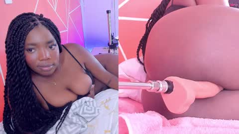 Snapshot of zoeethompson_cm chatting on February 17, 2025, 10:14 pm online show from February 17, 2025, 10:14 pm