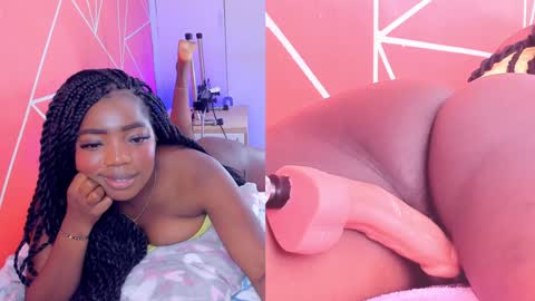 Snapshot of zoeethompson_cm chatting on February 26, 2025, 1:00 am online show from February 26, 2025, 1:00 am