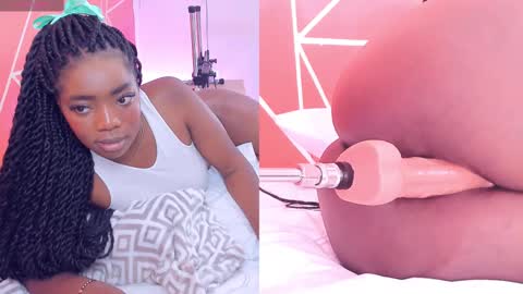 Snapshot of zoeethompson_cm chatting on March 4, 2025, 2:21 pm online show from March 4, 2025, 2:21 pm