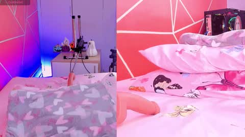 Snapshot of zoeethompson_cm chatting on October 6, 2025, 11:07 am online show from October 6, 2025, 11:07 am