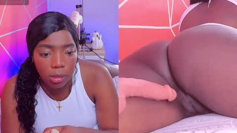 Snapshot of zoeethompson_cm chatting on October 24, 2025, 11:06 am online show from October 24, 2025, 11:06 am