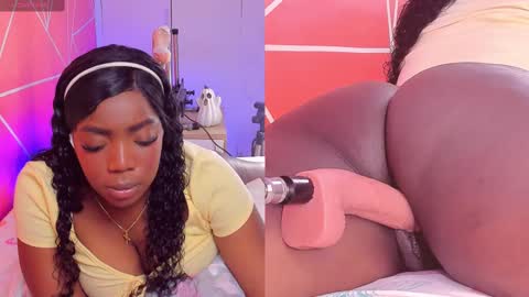 Snapshot of zoeethompson_cm chatting on October 25, 2025, 11:07 am online show from October 25, 2025, 11:07 am