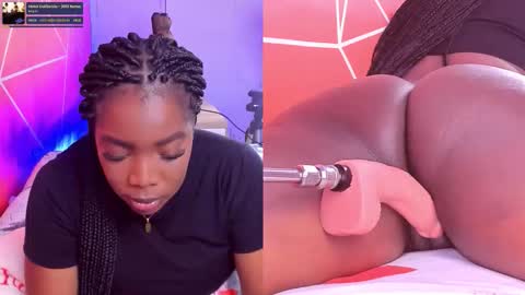 Snapshot of zoeethompson_cm chatting on November 14, 2025, 10:58 am online show from November 14, 2025, 10:58 am