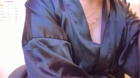 zoeth_ruiz online show from October 16, 2025, 12:17 pm
