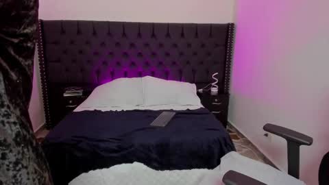 Snapshot of zoewestt chatting on November 28, 2025, 1:47 pm Zoe online show from November 28, 2025, 1:47 pm