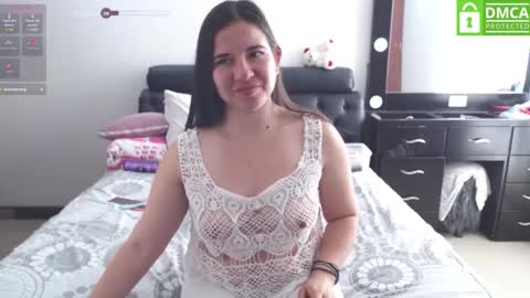 Snapshot of zohe_ chatting on December 10, 2024, 1:11 pm zohe online show from December 10, 2024, 1:11 pm