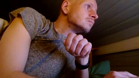 Snapshot of zolexthomas chatting on December 4, 2024, 10:41 pm zolexthomas online show from December 4, 2024, 10:41 pm