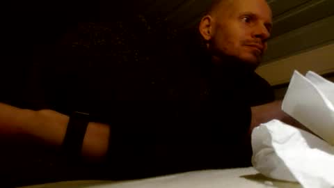 Snapshot of zolexthomas chatting on December 6, 2024, 5:33 pm zolexthomas online show from December 6, 2024, 5:33 pm