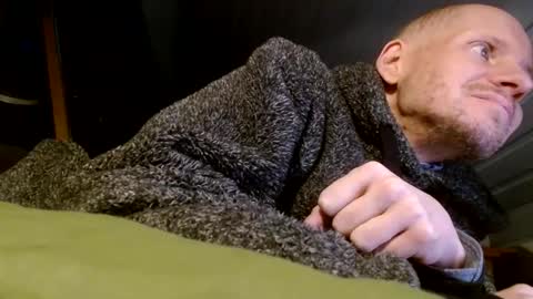 Snapshot of zolexthomas chatting on December 9, 2024, 4:05 pm zolexthomas online show from December 9, 2024, 4:05 pm