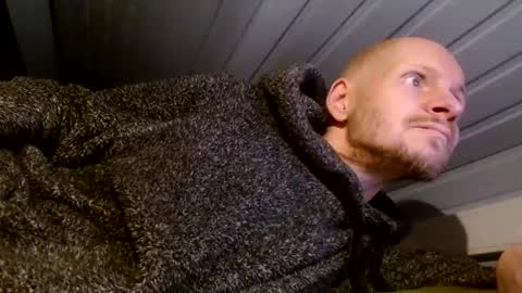 Snapshot of zolexthomas chatting on December 18, 2024, 3:55 pm zolexthomas online show from December 18, 2024, 3:55 pm