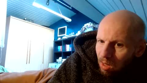 Snapshot of zolexthomas chatting on January 3, 2025, 11:03 am zolexthomas online show from January 3, 2025, 11:03 am