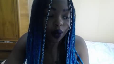 Zooe online show from February 9, 2025, 7:52 pm