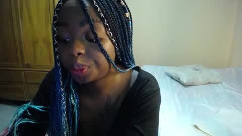 Zooe online show from February 11, 2025, 2:35 pm